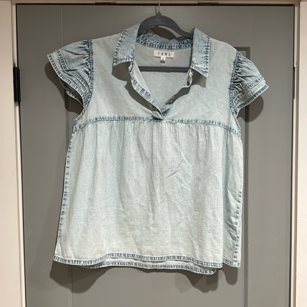 THML denim top. Ruffle sleeves. Size L